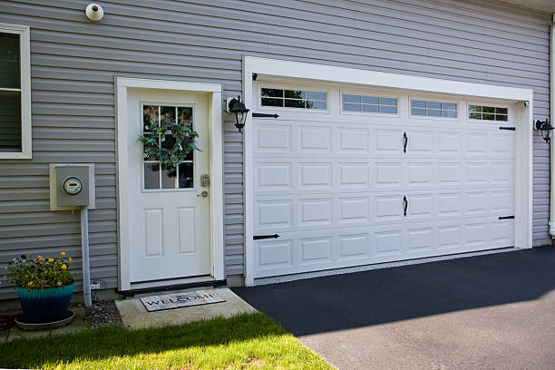 24/7 Emergency Garage Door Panel Replacement experts in Highland, UT